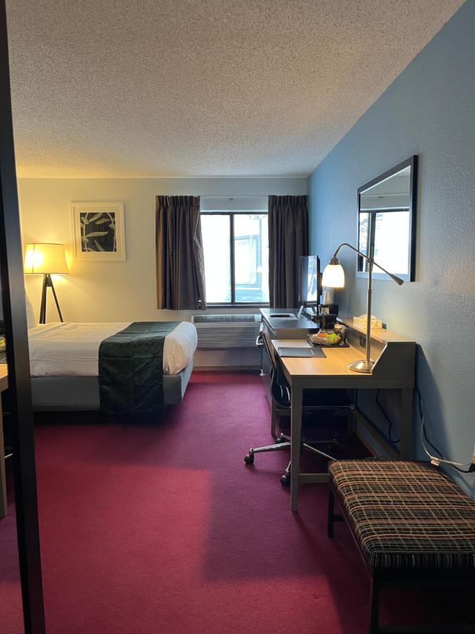 Pictured Rocks Inn And Suites Munising Exteriér fotografie