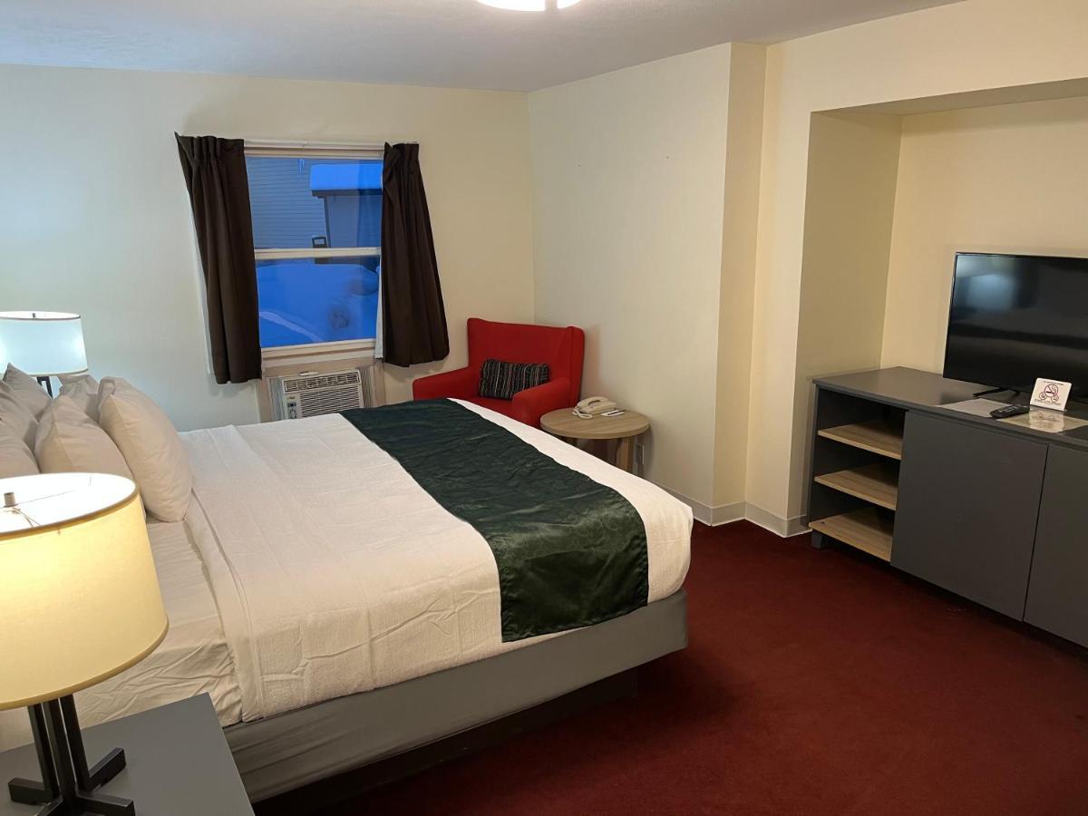 Pictured Rocks Inn And Suites Munising Exteriér fotografie