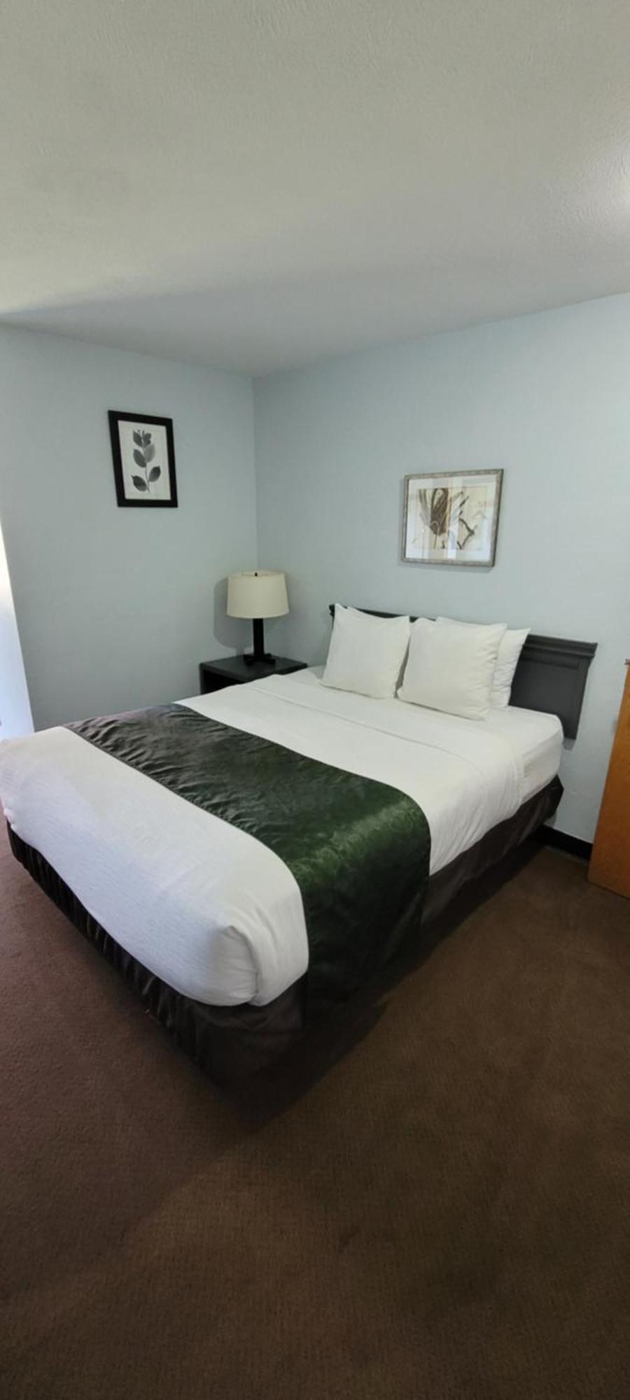 Pictured Rocks Inn And Suites Munising Exteriér fotografie