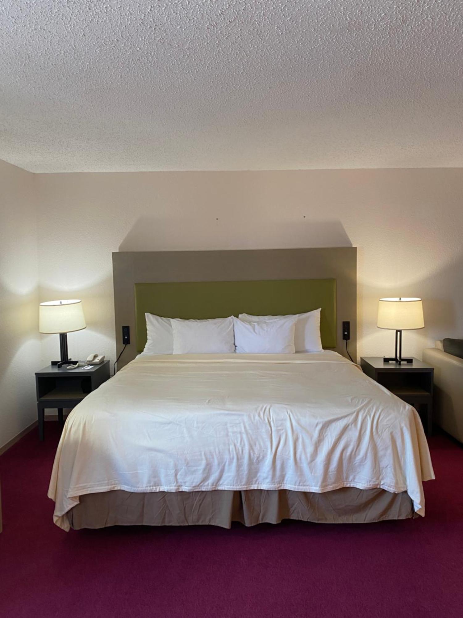 Pictured Rocks Inn And Suites Munising Exteriér fotografie